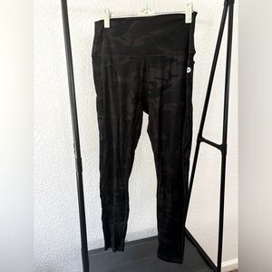 Dixxon Camo Active Leggings